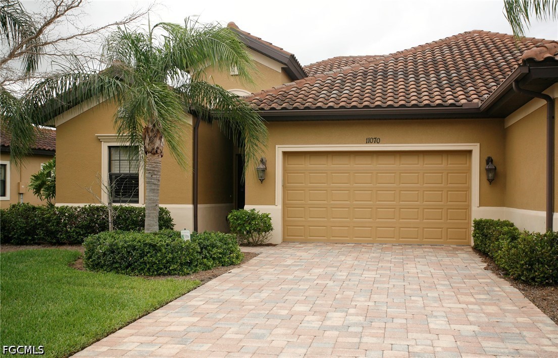11070 Esteban Dr Property Photo 1