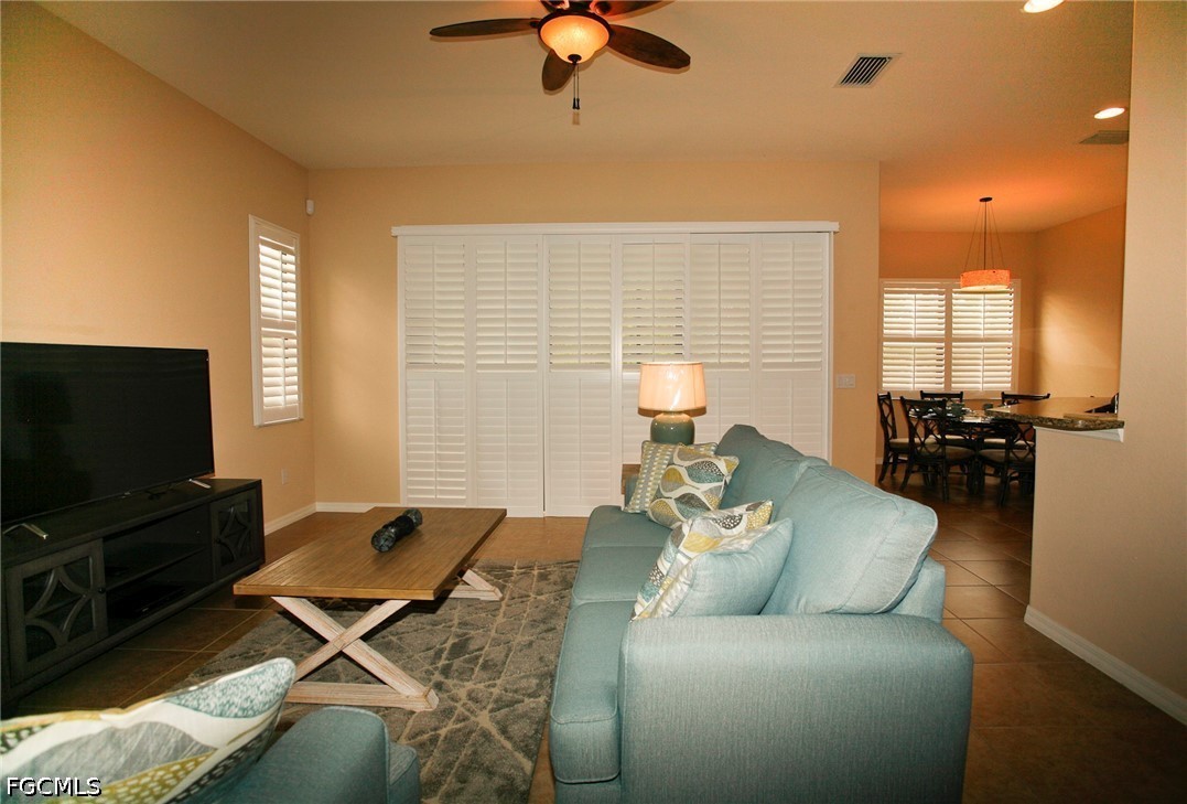 11070 Esteban Dr Property Photo 3
