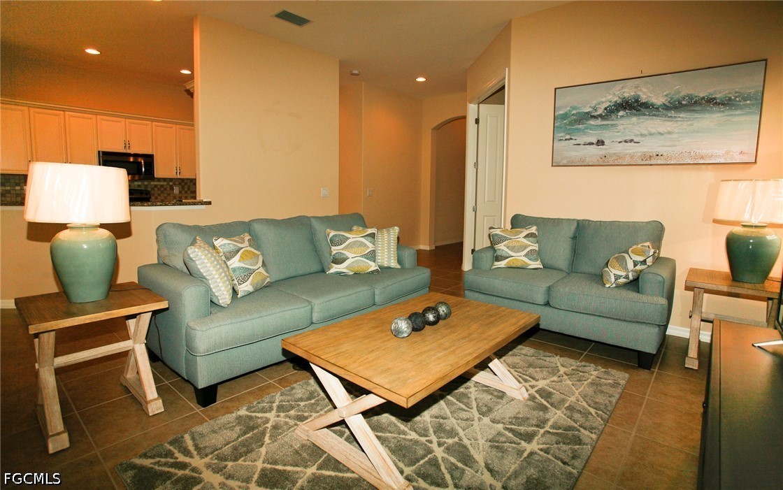 11070 Esteban Dr Property Photo 4