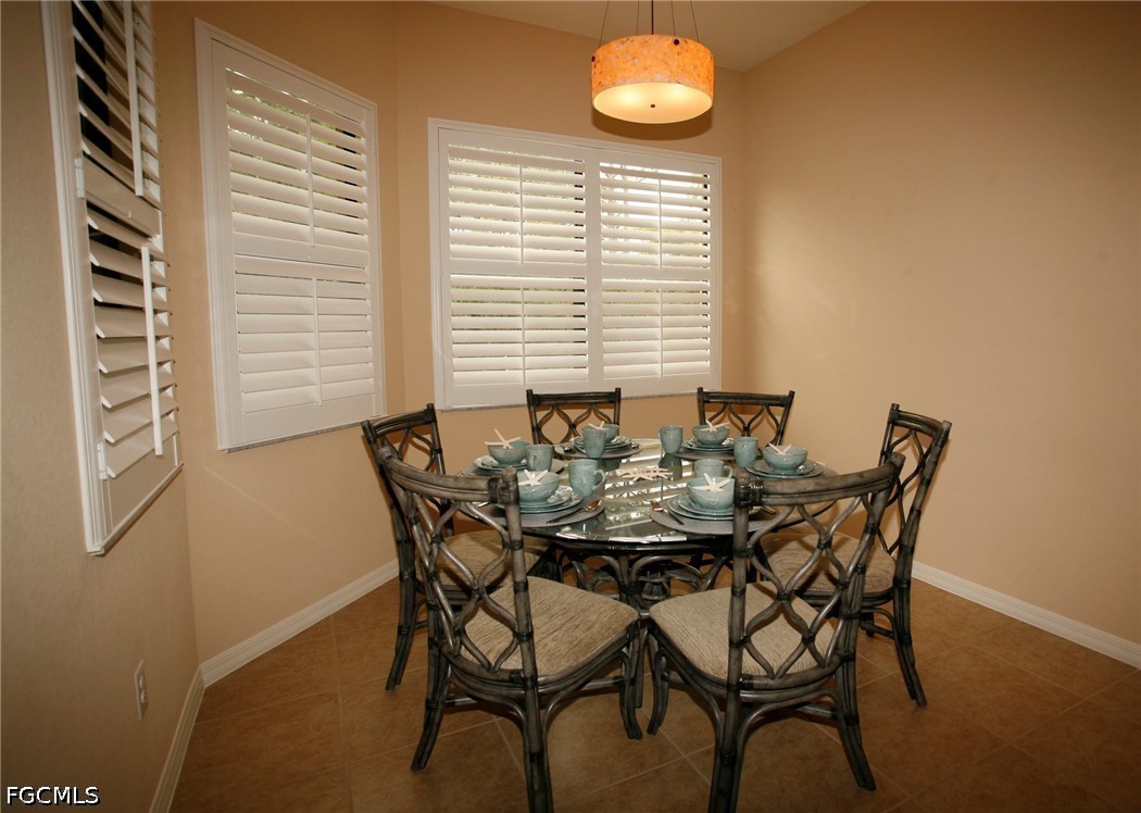 11070 Esteban Dr Property Photo 5