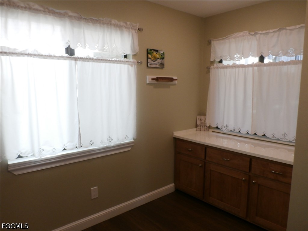 11140 Caravel Cir 107 Property Photo 5