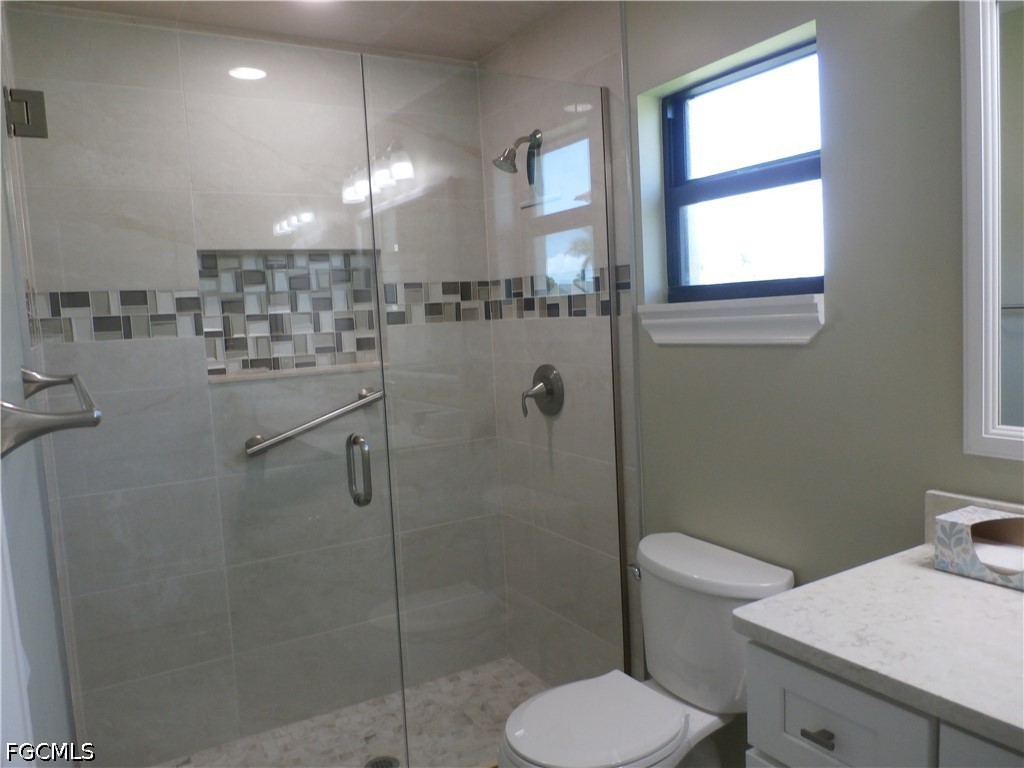11140 Caravel Cir 107 Property Photo 9