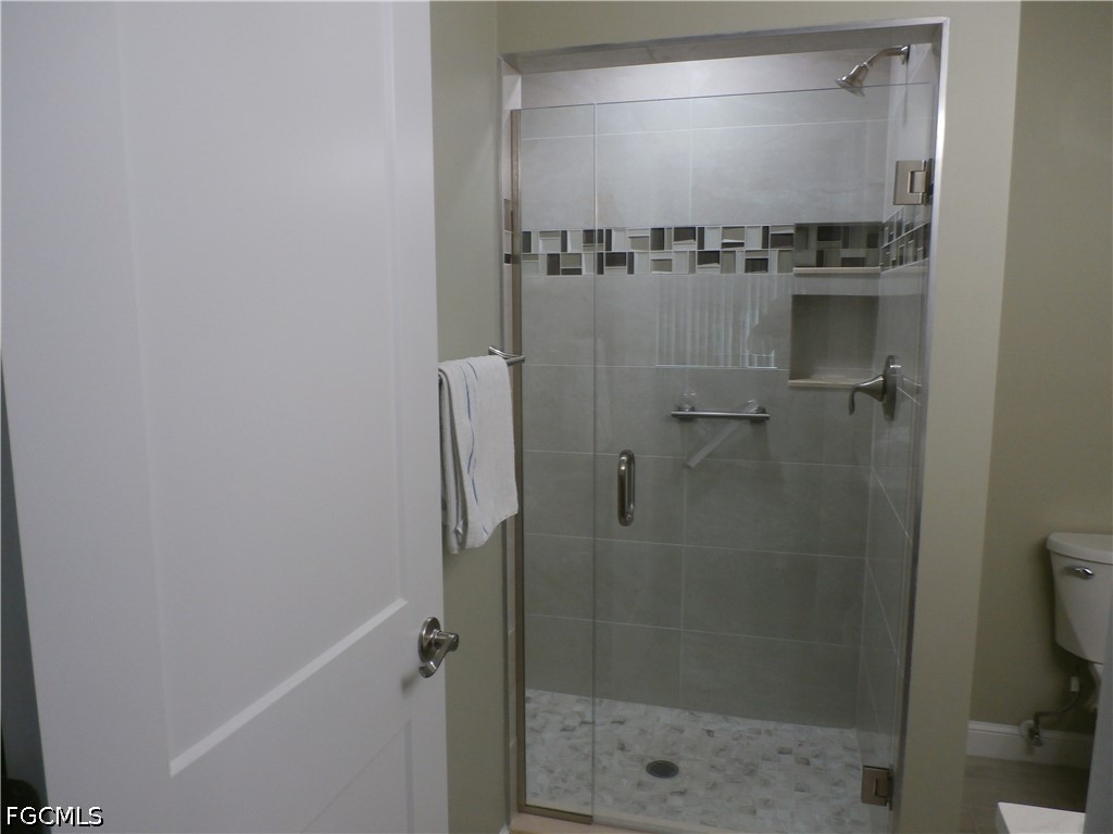 11140 Caravel Cir 107 Property Photo 16