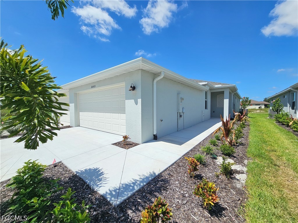 20503 Hazelnut Ct S Property Photo 2