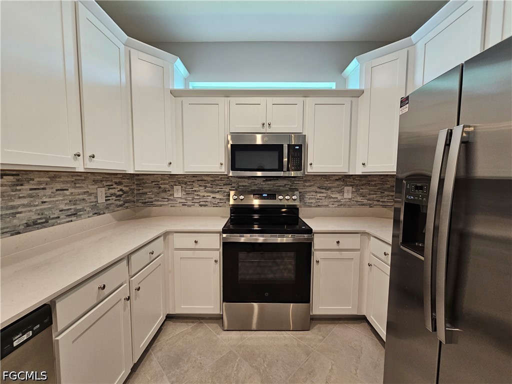 20503 Hazelnut Ct S Property Photo 7