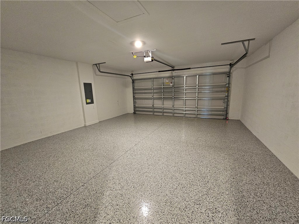 20503 Hazelnut Ct S Property Photo 13