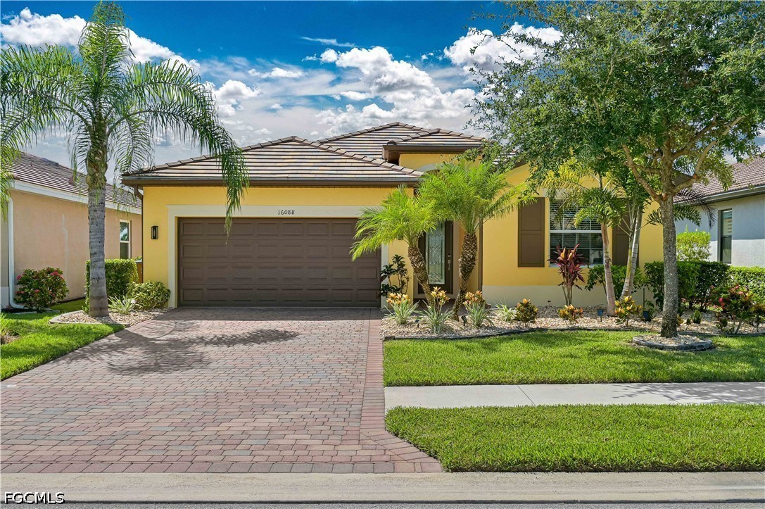 16088 Palmetto Prairie Dr Property Photo 1