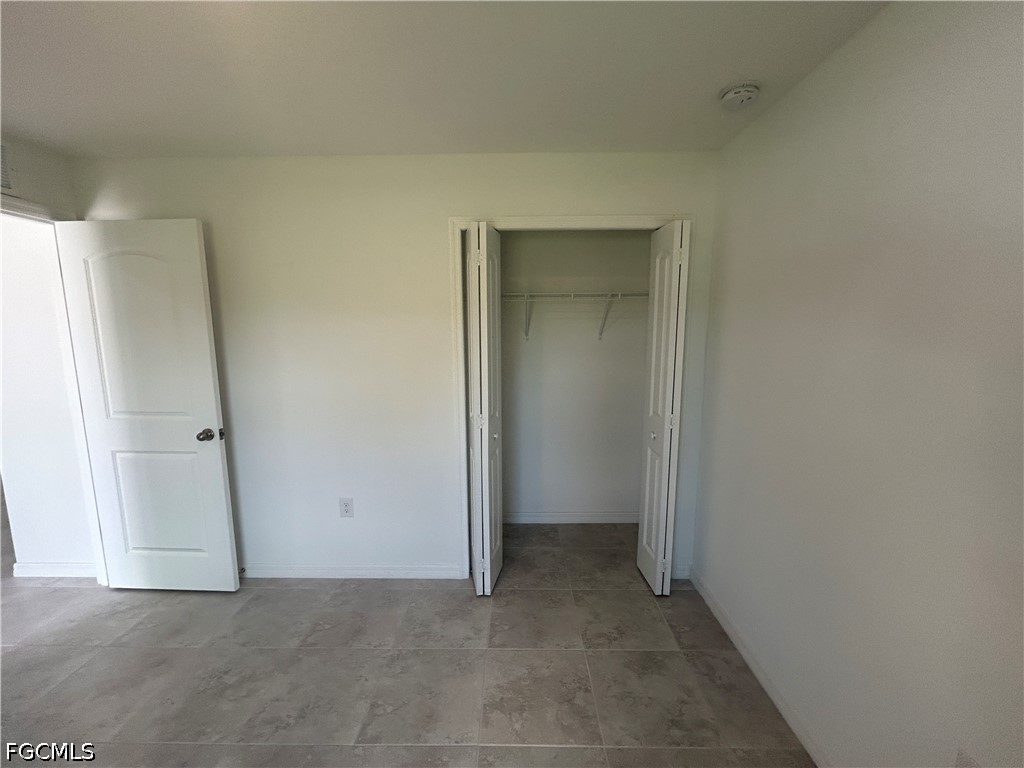 2825 Nw 25 Ln Property Photo 5