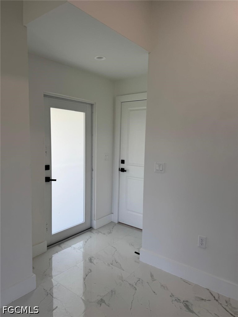 4677 Golfview Blvd Property Photo 15