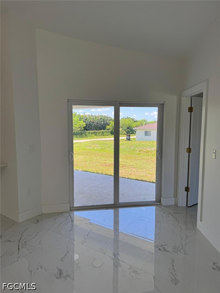 4677 Golfview Blvd Property Photo 18