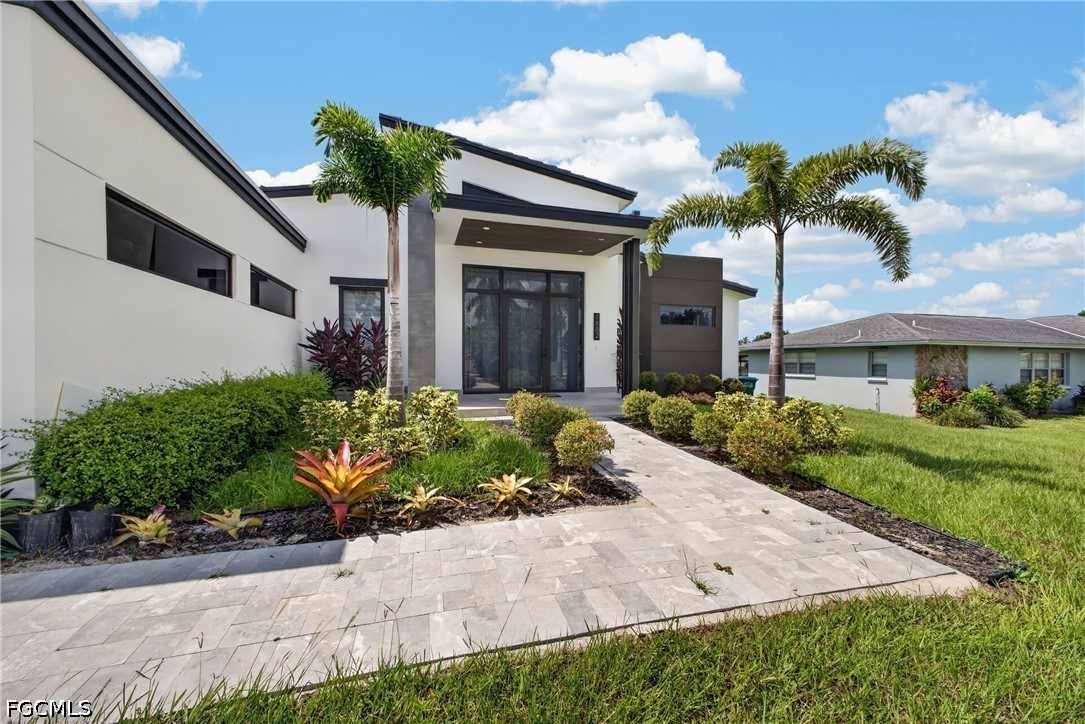 1882 Coral Point Dr Property Photo