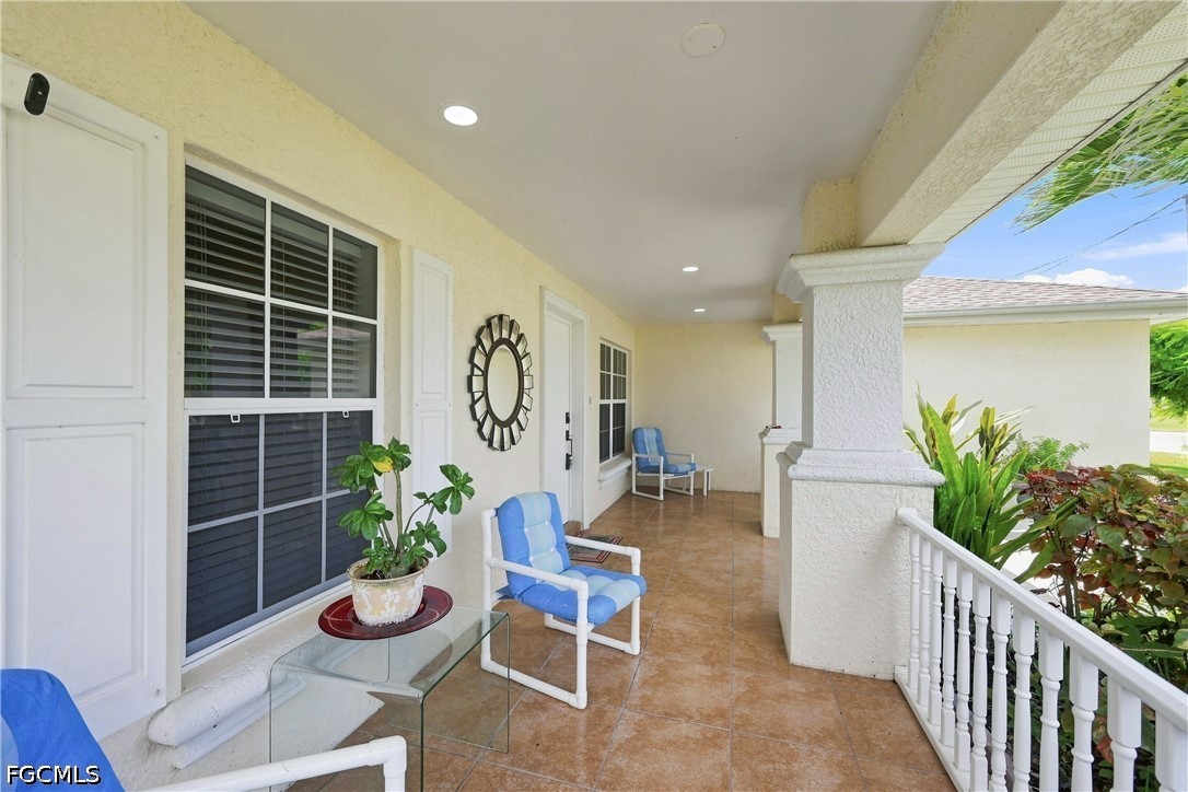1143 Nw 19th Pl Property Photo 5