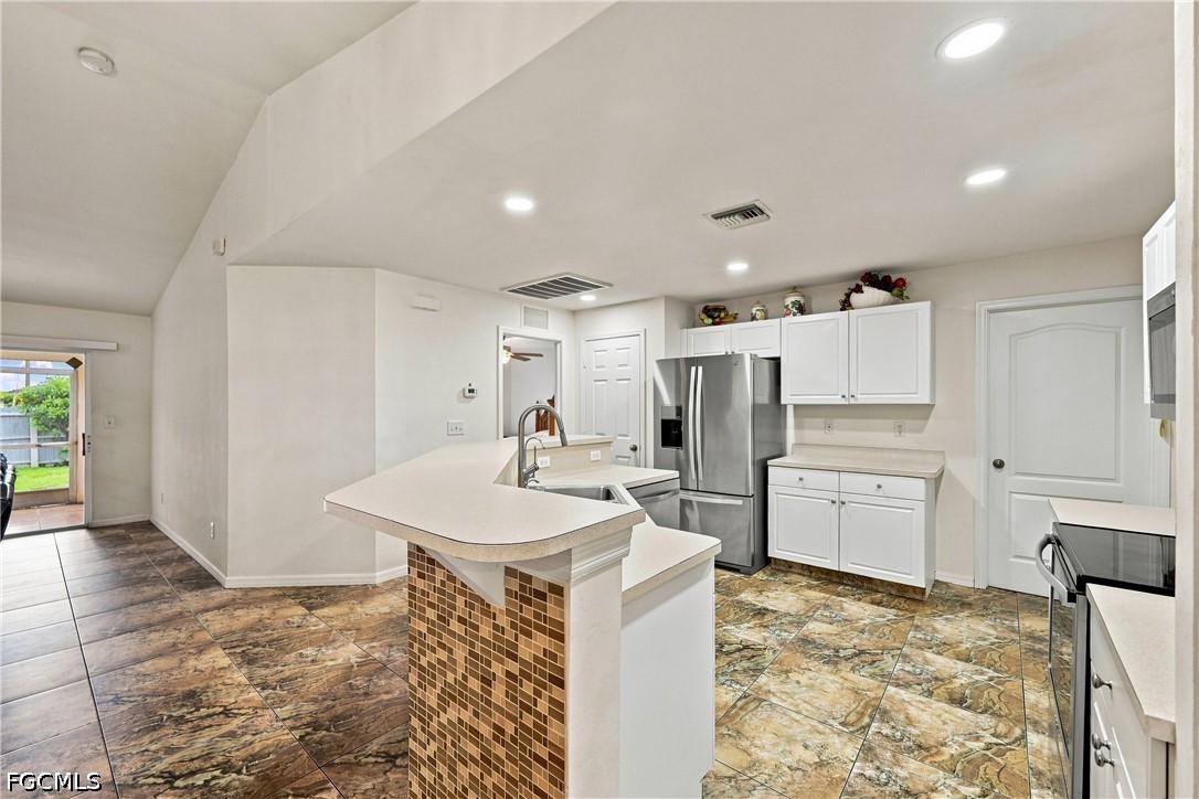 1143 Nw 19th Pl Property Photo 17