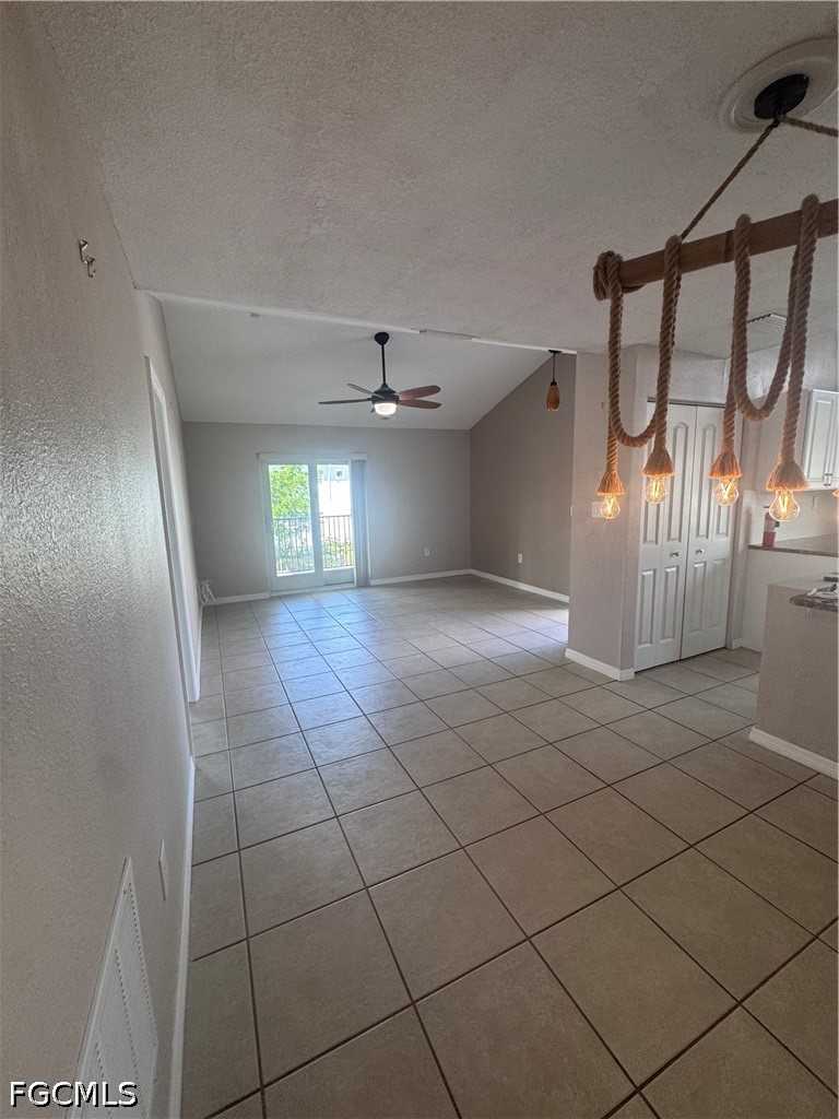 3421 Winkler Ave 402 Property Photo 4
