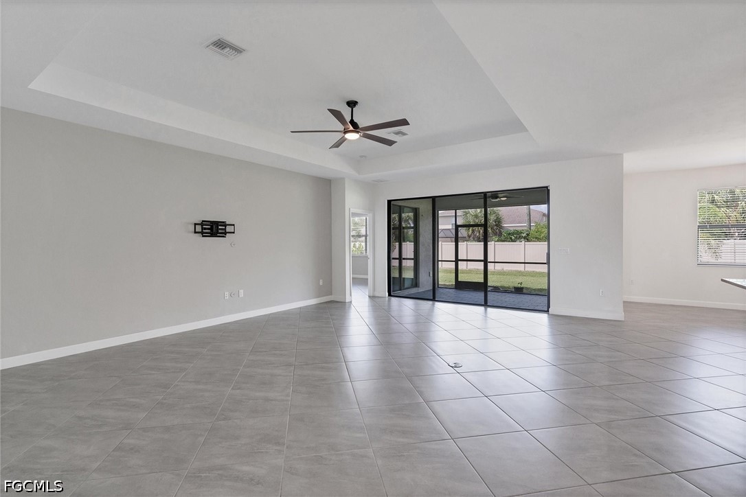 11368 Canopy Loop Property Photo 5
