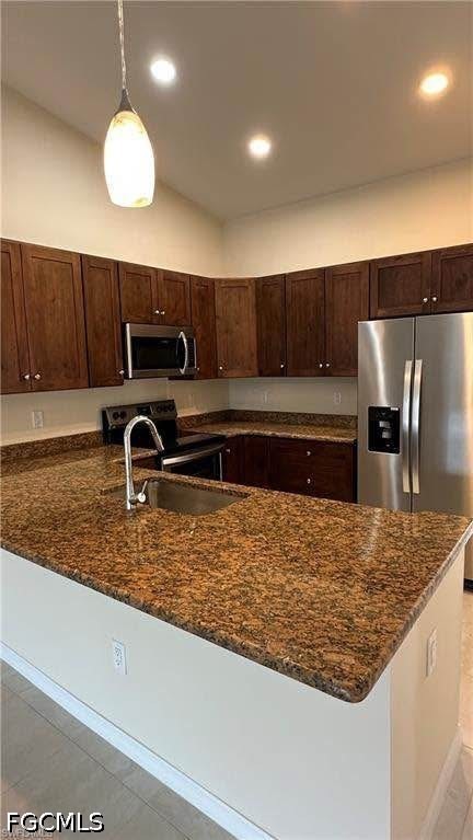 1609 Savona Pkwy W Property Photo 3