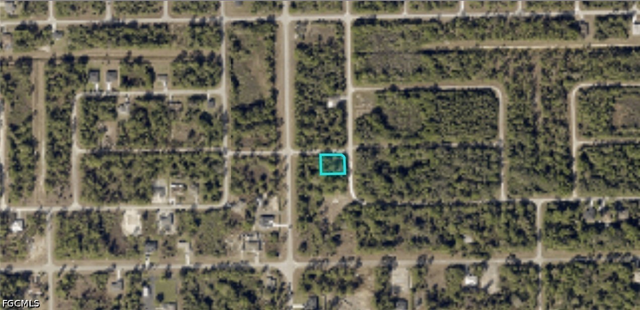 156 Nassau Ave Property Photo 3