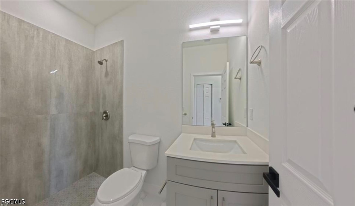 3306 74th St W Property Photo 17
