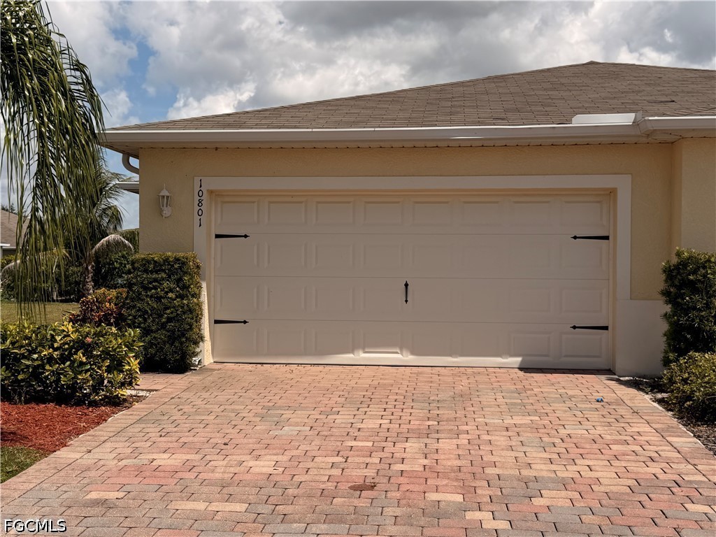 10801 Crossback Ln Property Photo 1