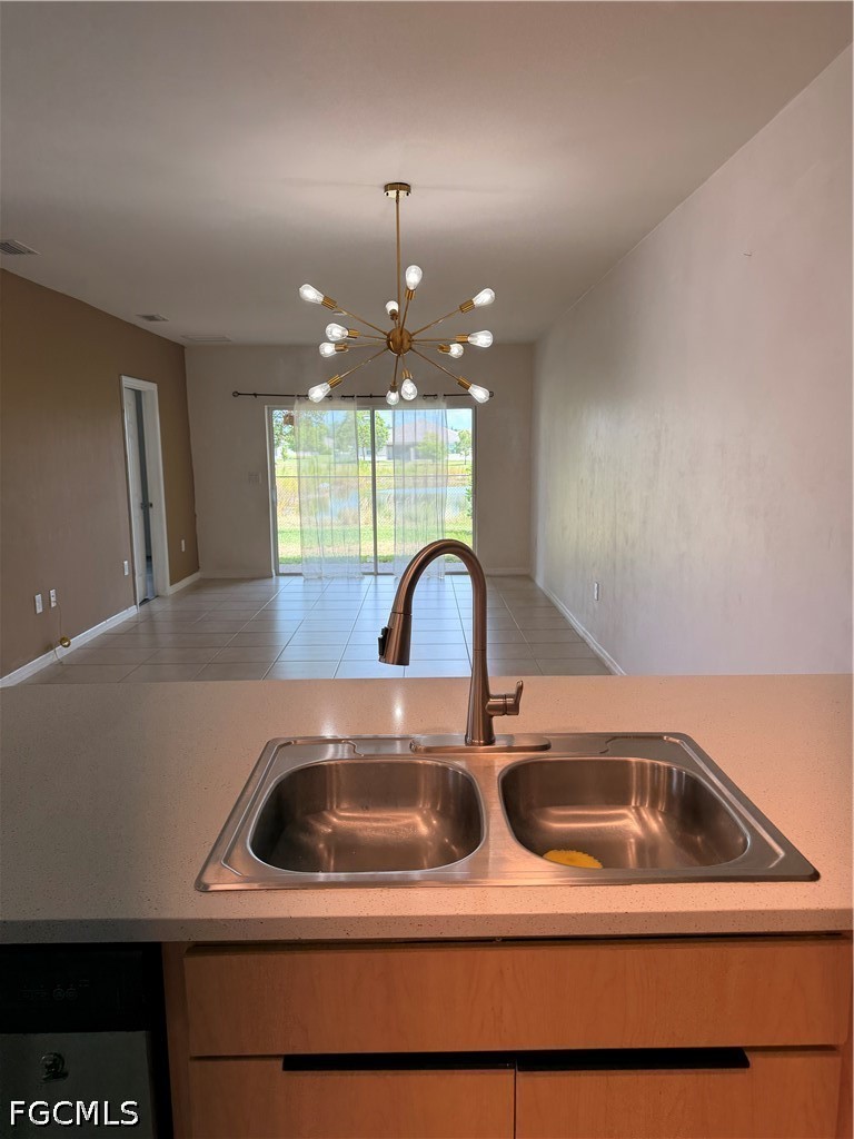 10801 Crossback Ln Property Photo 7
