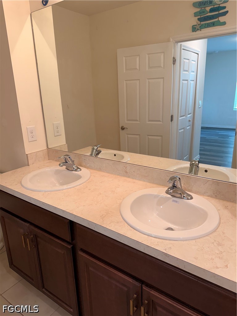 10801 Crossback Ln Property Photo 17