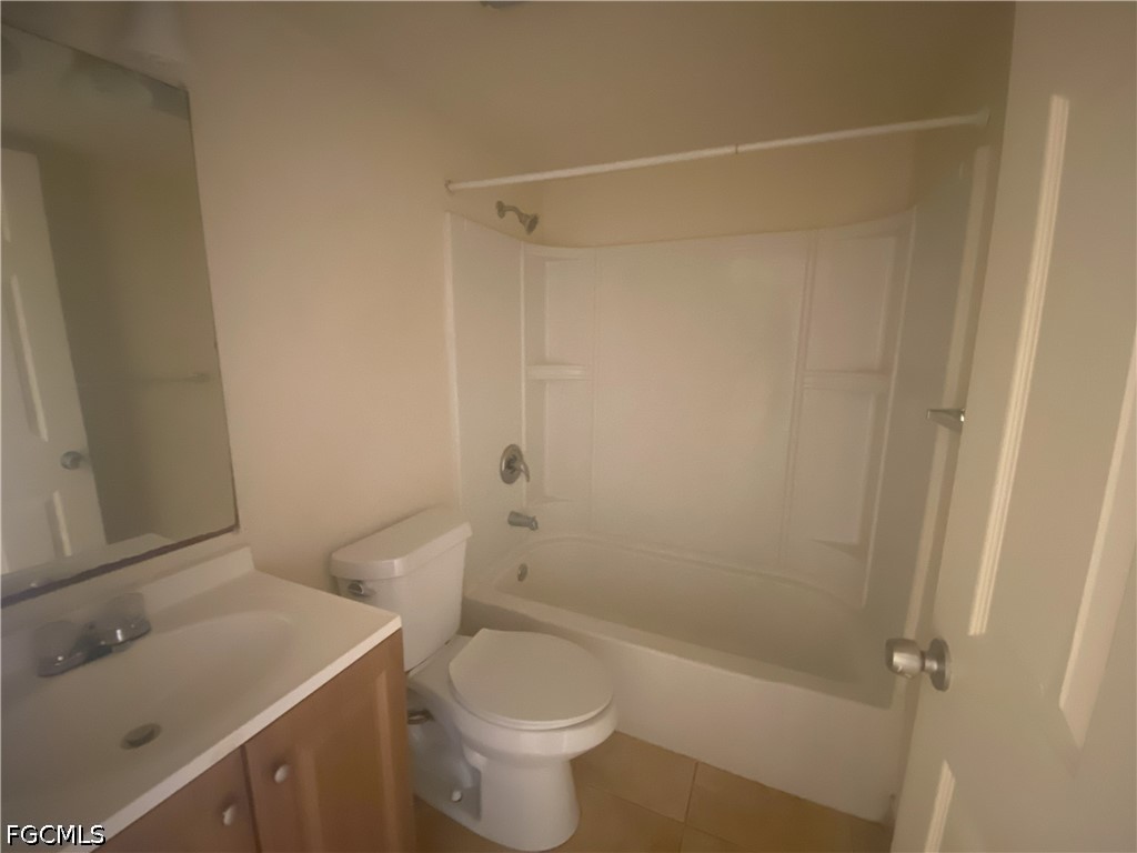 2229 Central Ave Property Photo 6