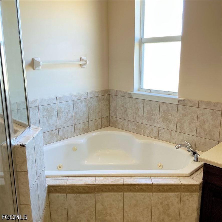 1249 Nw 37th Ave Property Photo 35