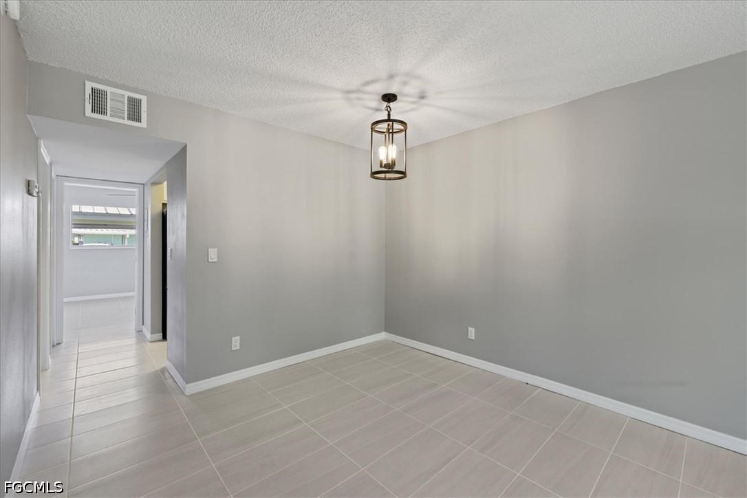 3225 E Riverside Dr 63f Property Photo 8