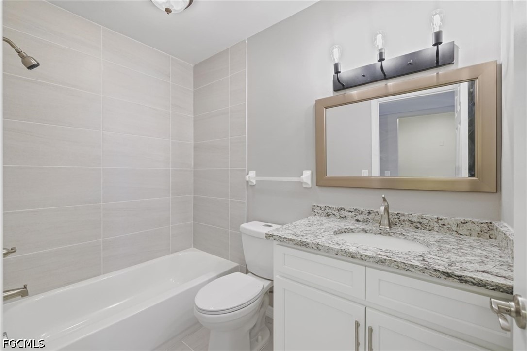 3225 E Riverside Dr 63f Property Photo 15