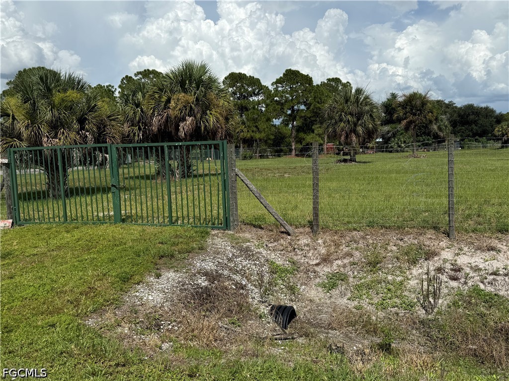 375 S Brida St Property Photo 3