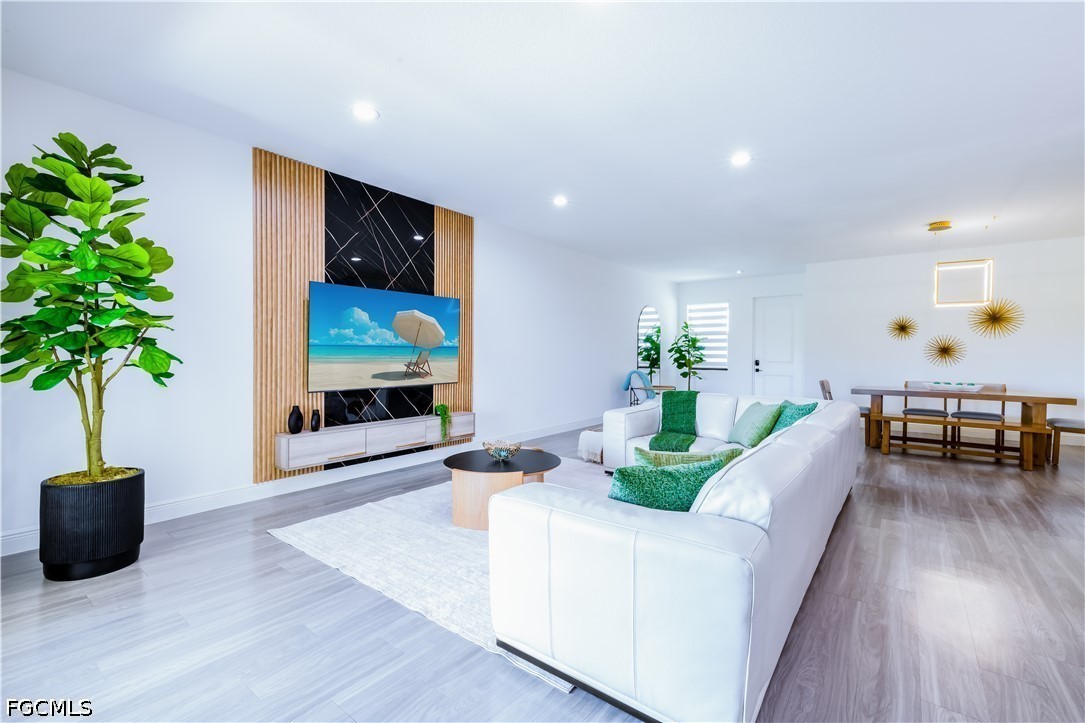 1145 Monday St Property Photo 5