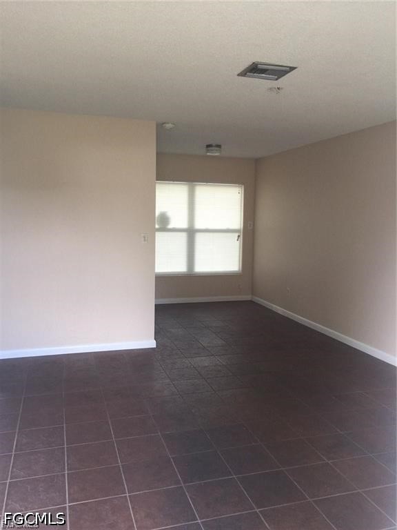 1114 Vineyard Pl Property Photo 3