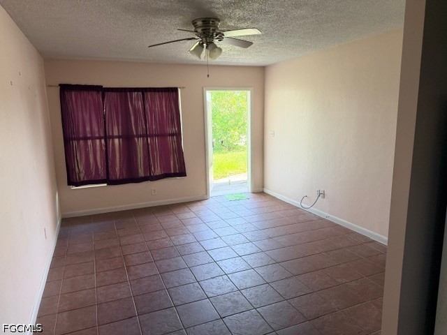 1114 Vineyard Pl Property Photo 4