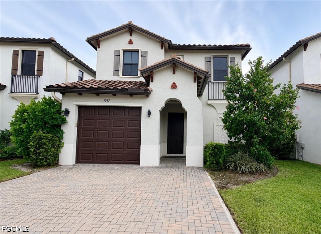 9045 Madrid Cir Property Photo 1
