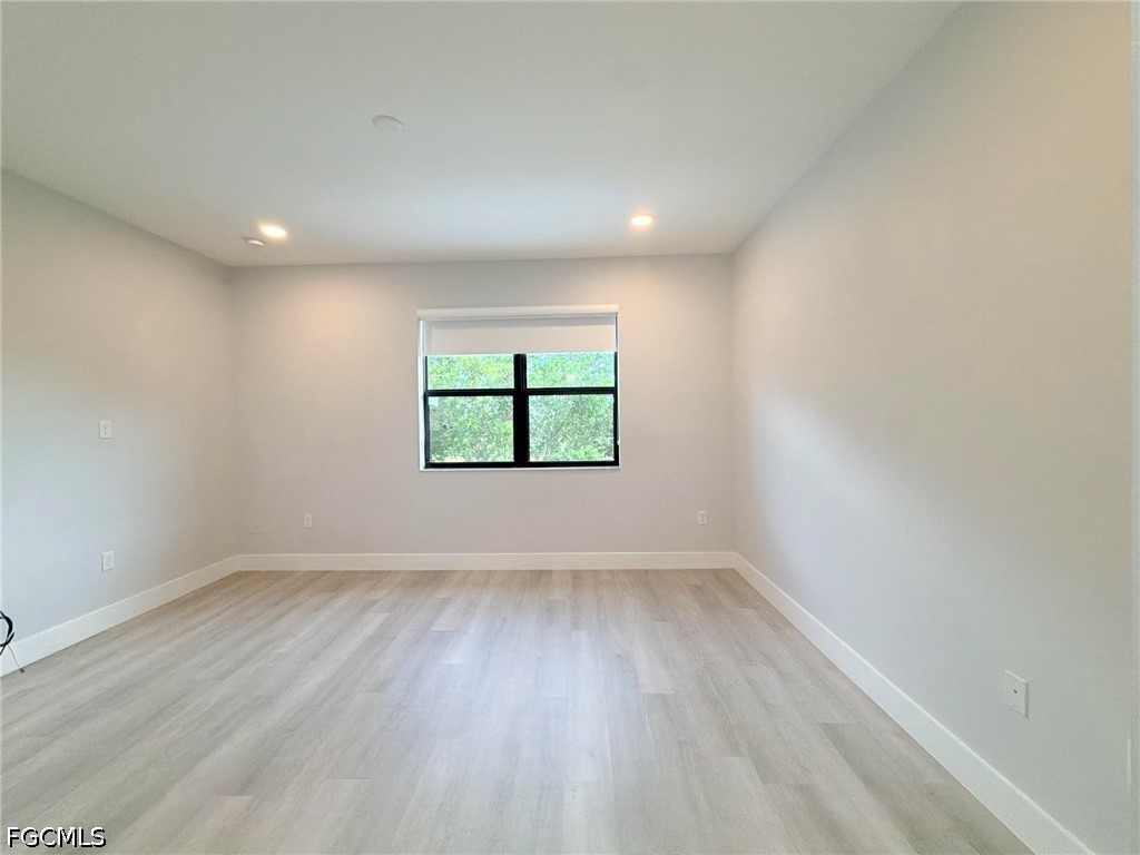 9045 Madrid Cir Property Photo 13