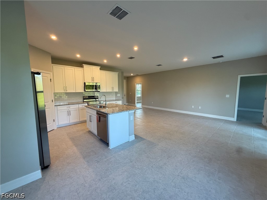1030 Greenfield St Property Photo 11