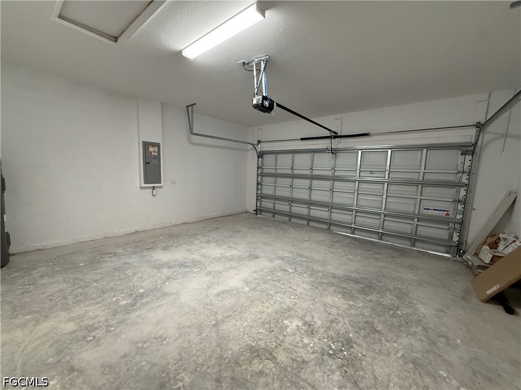 1030 Greenfield St Property Photo 23