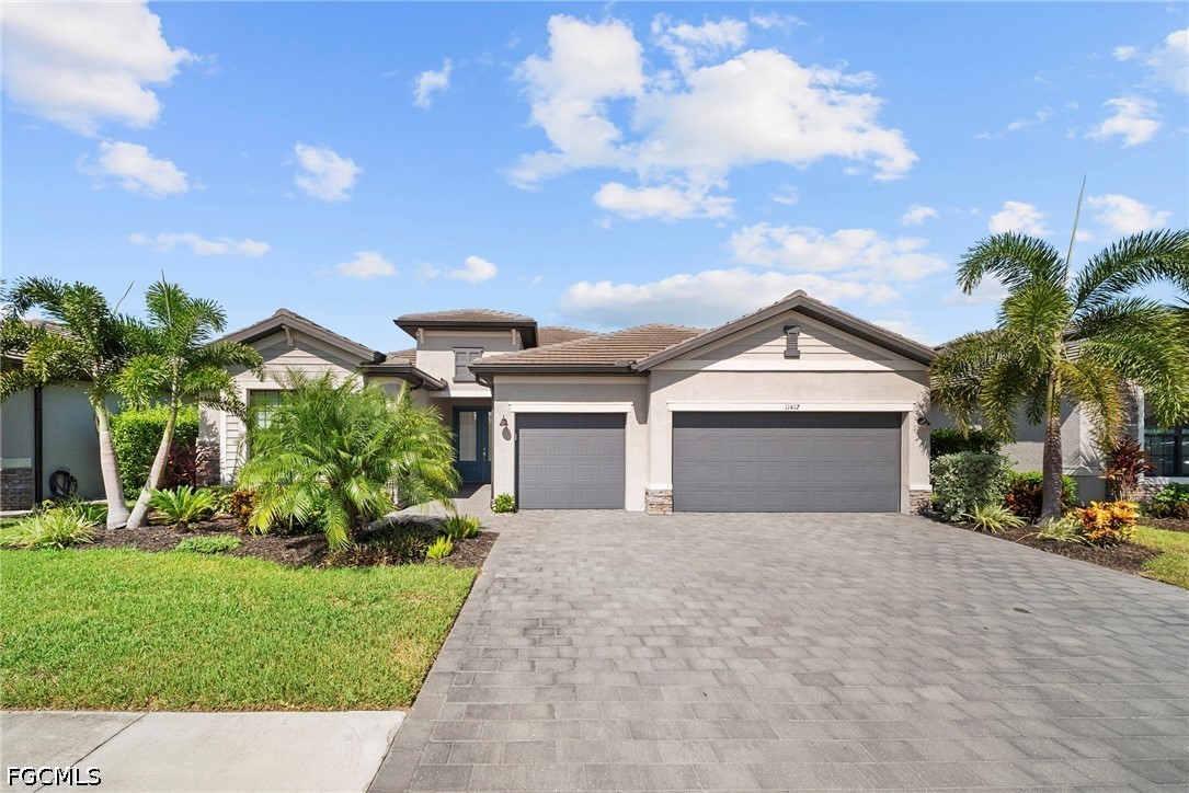 11412 Canopy LOOP Property Photo 1