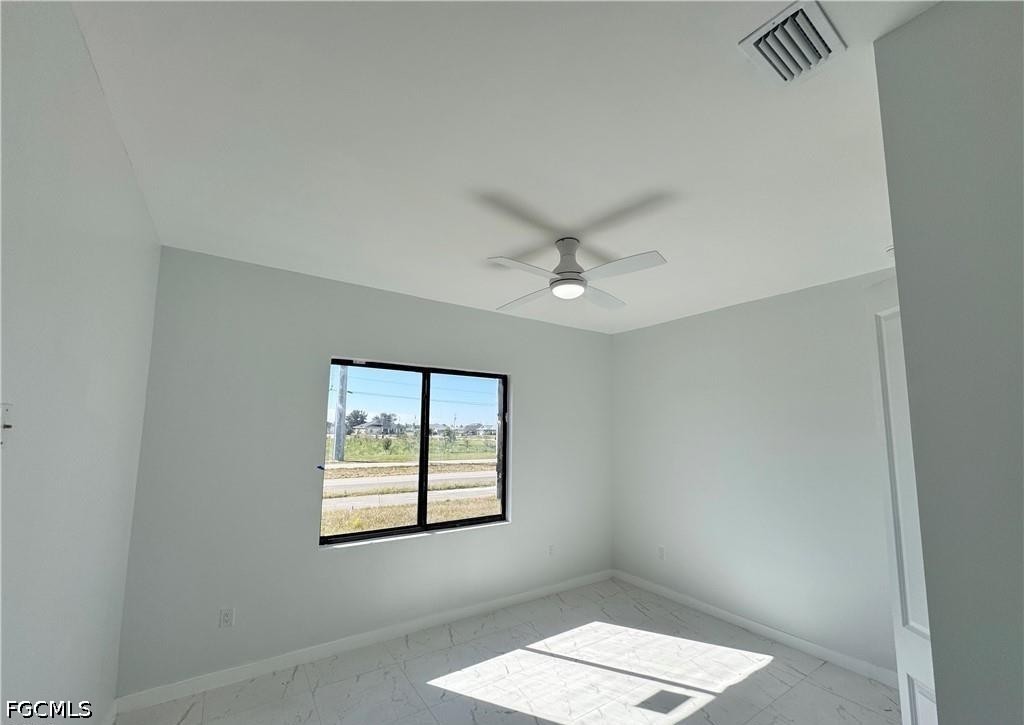 1027 Kismet Pkwy W Property Photo 16