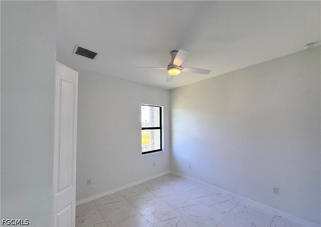 1027 Kismet Pkwy W Property Photo 25