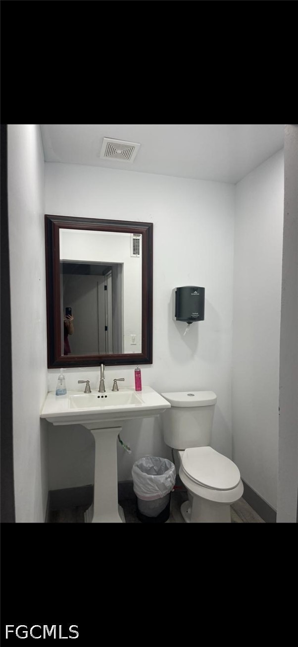 944 Country Club Blvd Property Photo 14