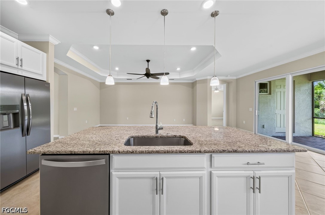 8051 Venetian Pointe Dr Property Photo 18