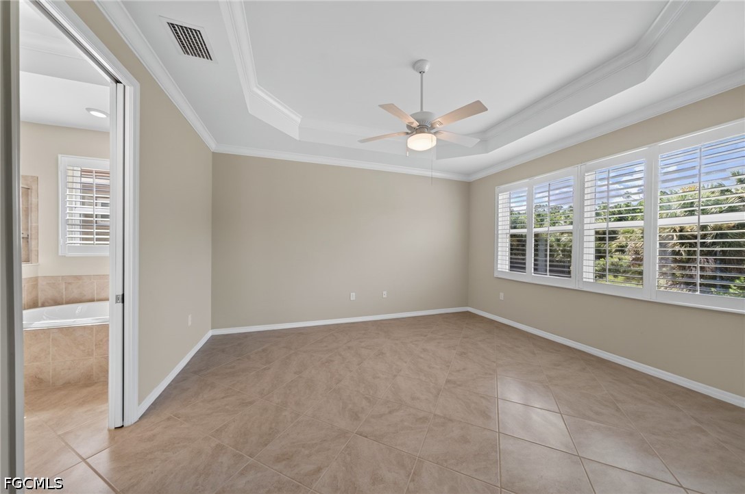 8051 Venetian Pointe Dr Property Photo 20