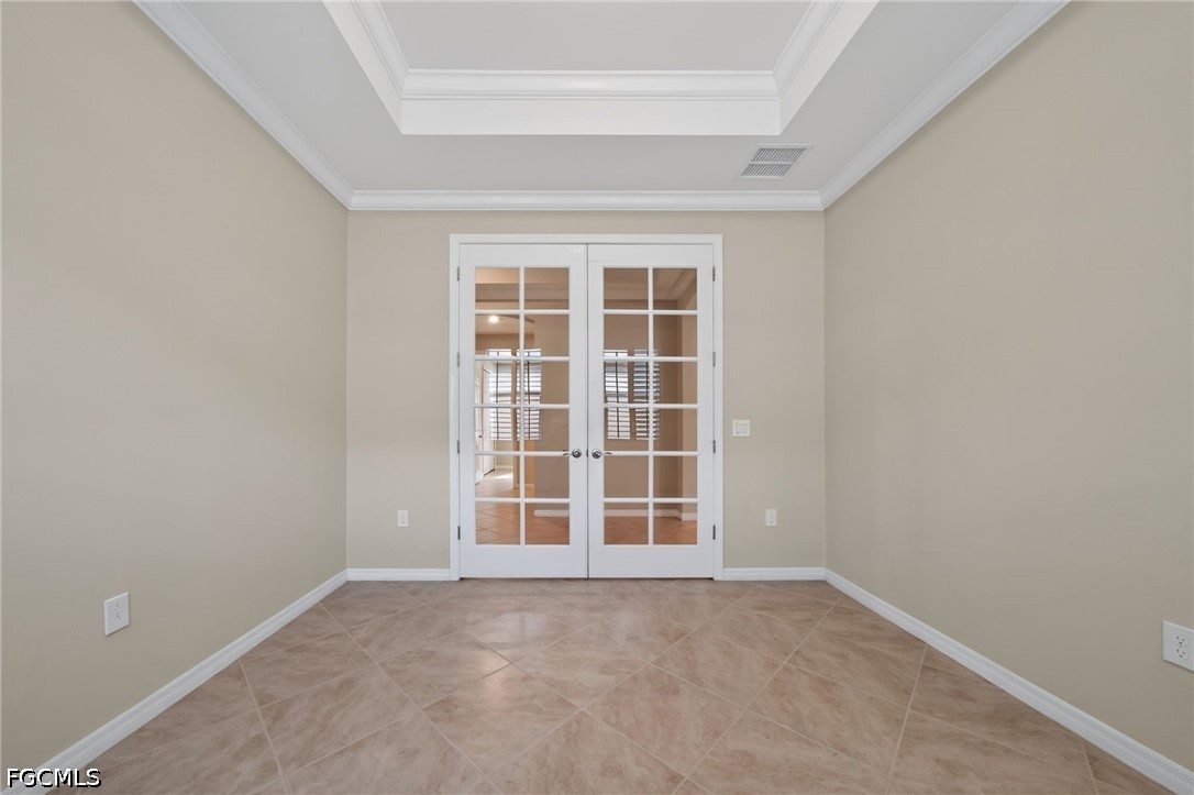 8051 Venetian Pointe Dr Property Photo 27