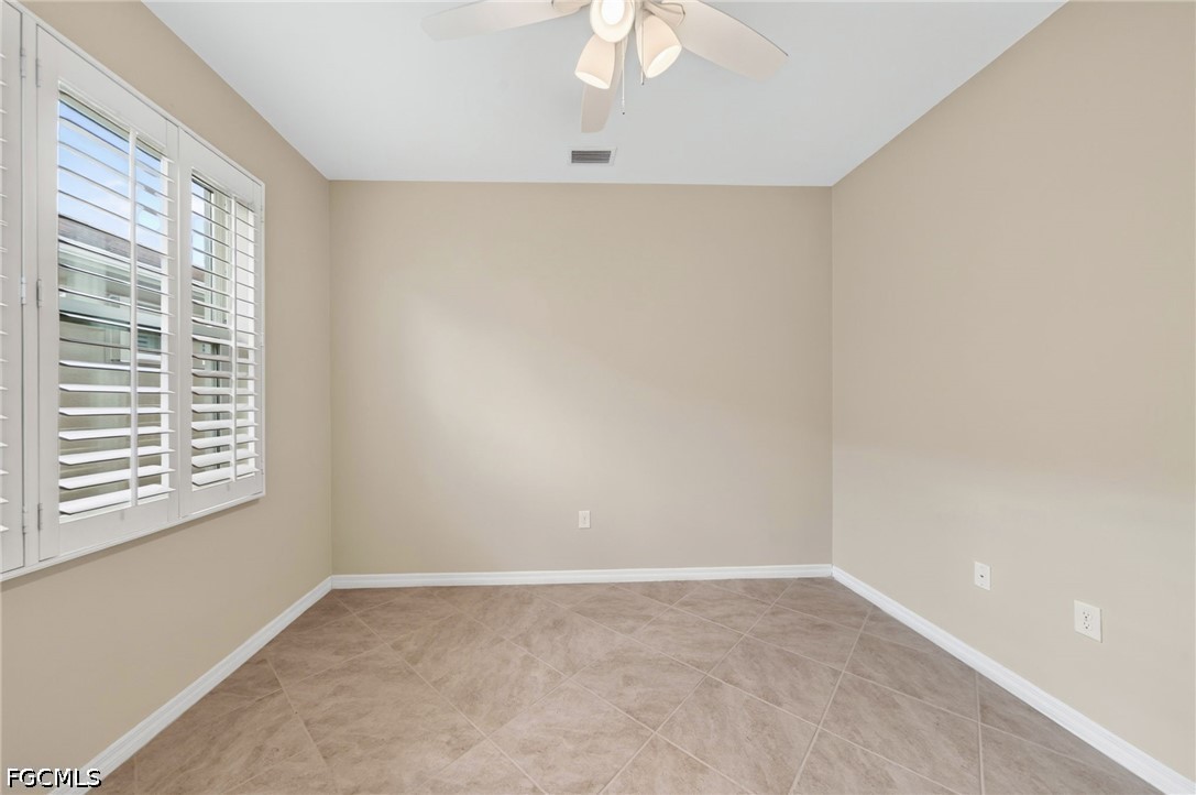 8051 Venetian Pointe Dr Property Photo 36