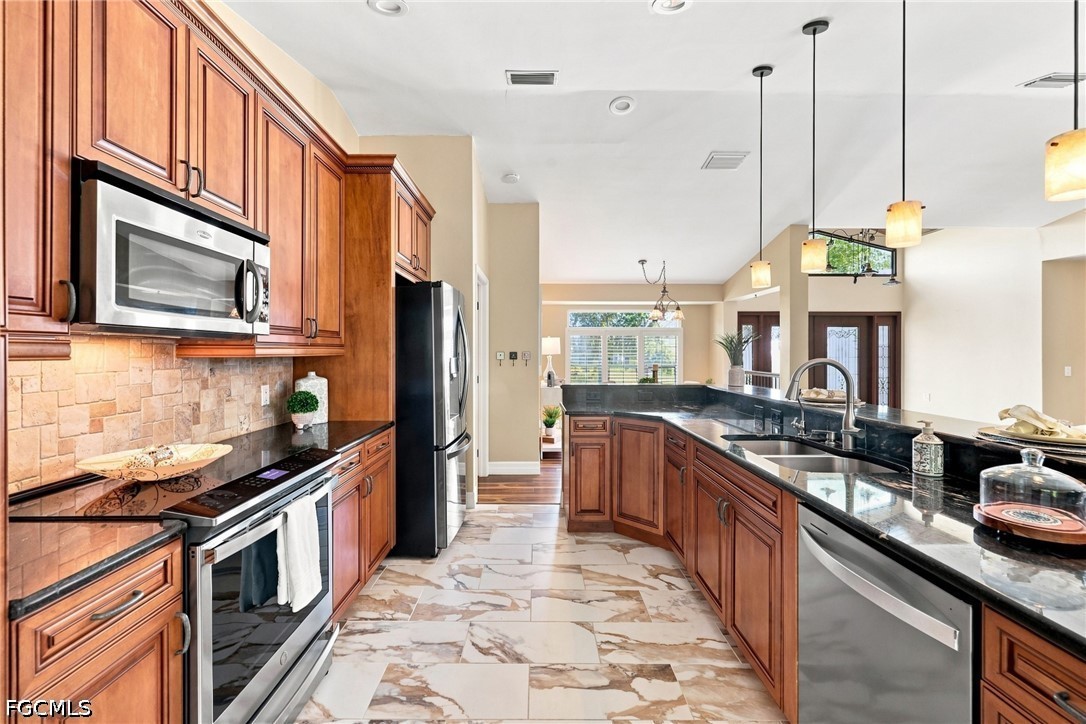 6037 Birnam Wood Ln Property Photo 7