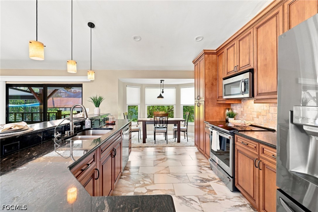 6037 Birnam Wood Ln Property Photo 8