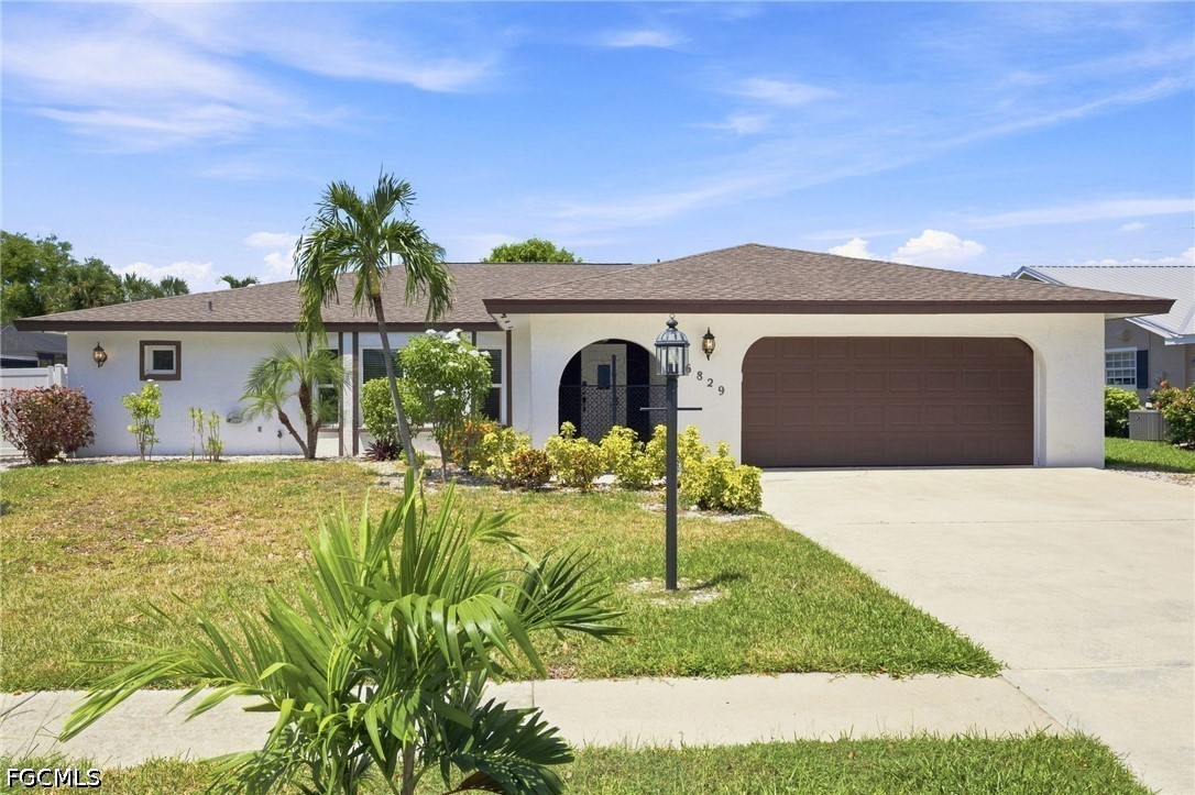 6829 Carmelle DR