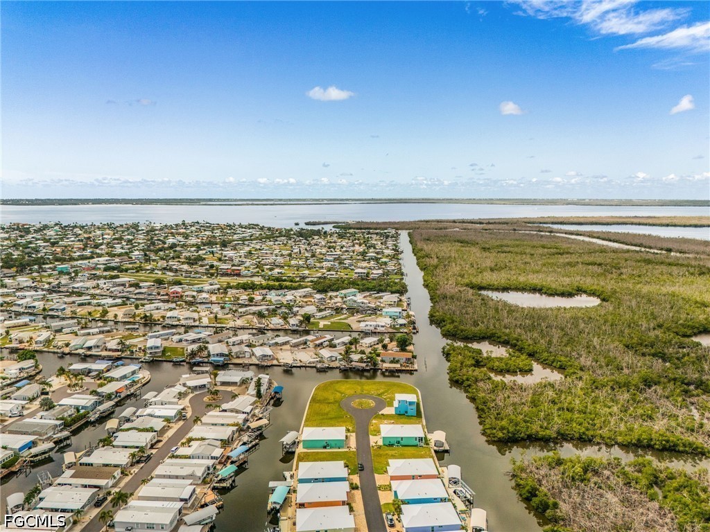 3019 Trawler Ln Property Photo 5