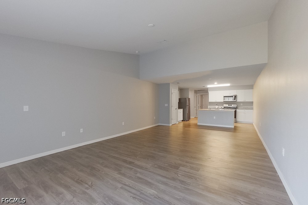 18328 Gibraltar Ln Property Photo 6